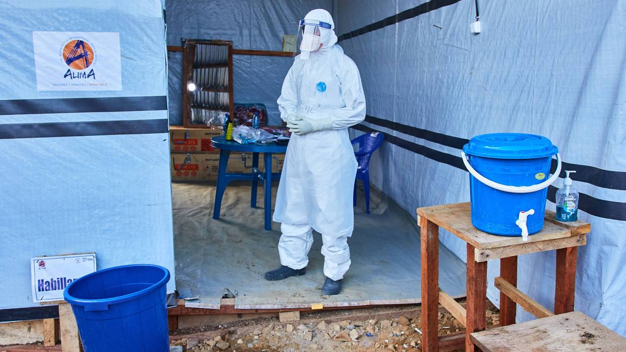 Ebola Trials 3791