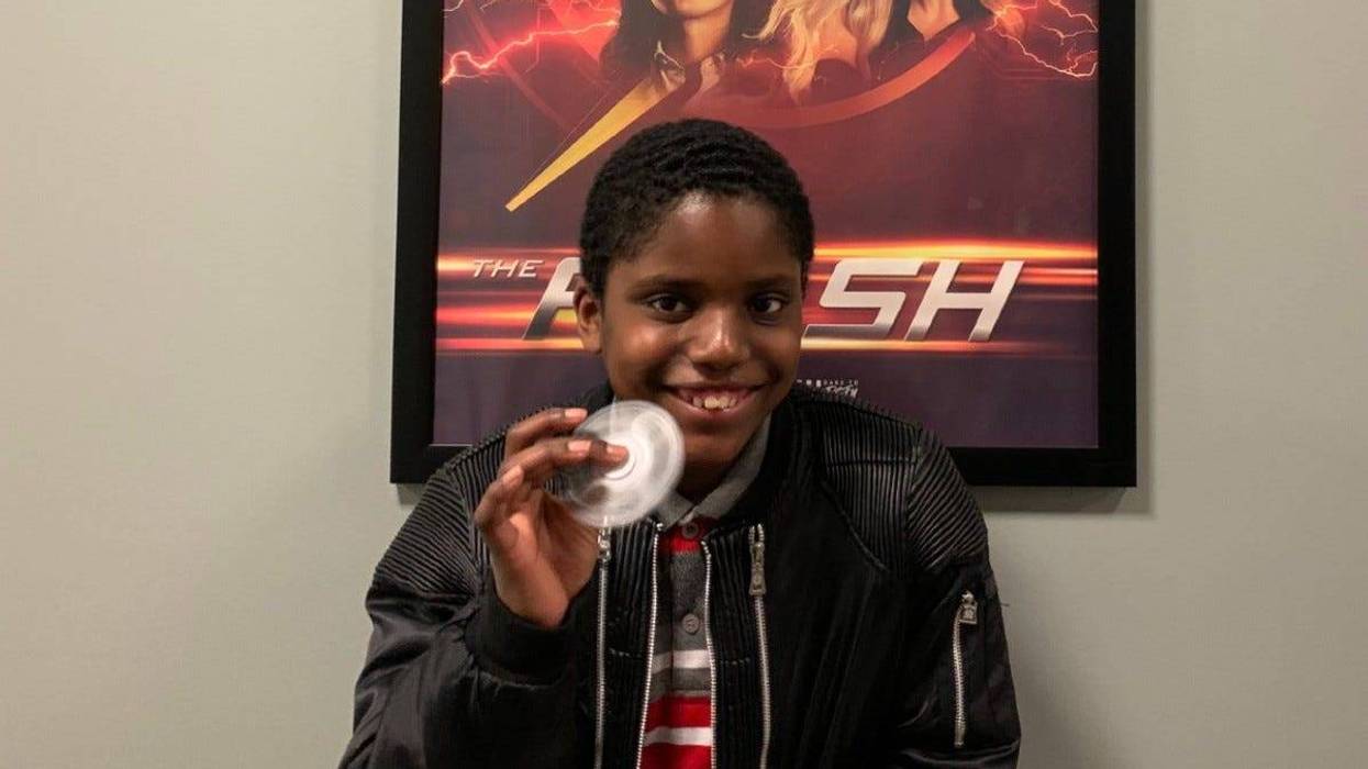 Eddie shows off his fidget spinner skills