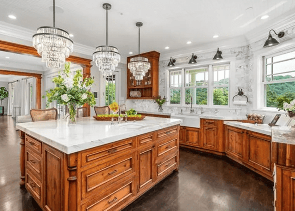 Elaine Shetler-Libent with Keller Williams Realty.