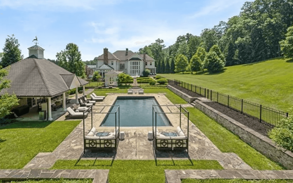 Elaine Shetler-Libent with Keller Williams Realty.