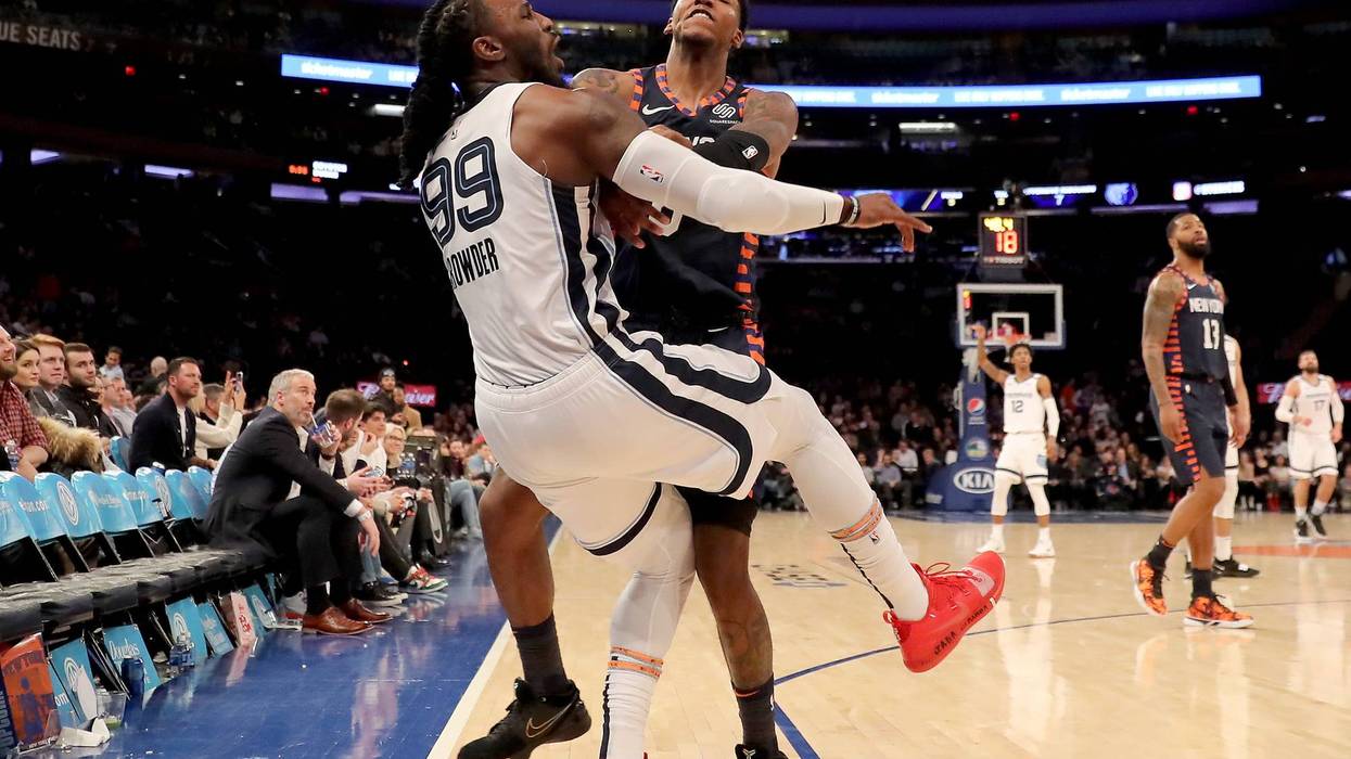Elfrid Payton of the Knicks shoved Memphis' Jae Crowder to the floor in the final seconds of Wednesday's game.
