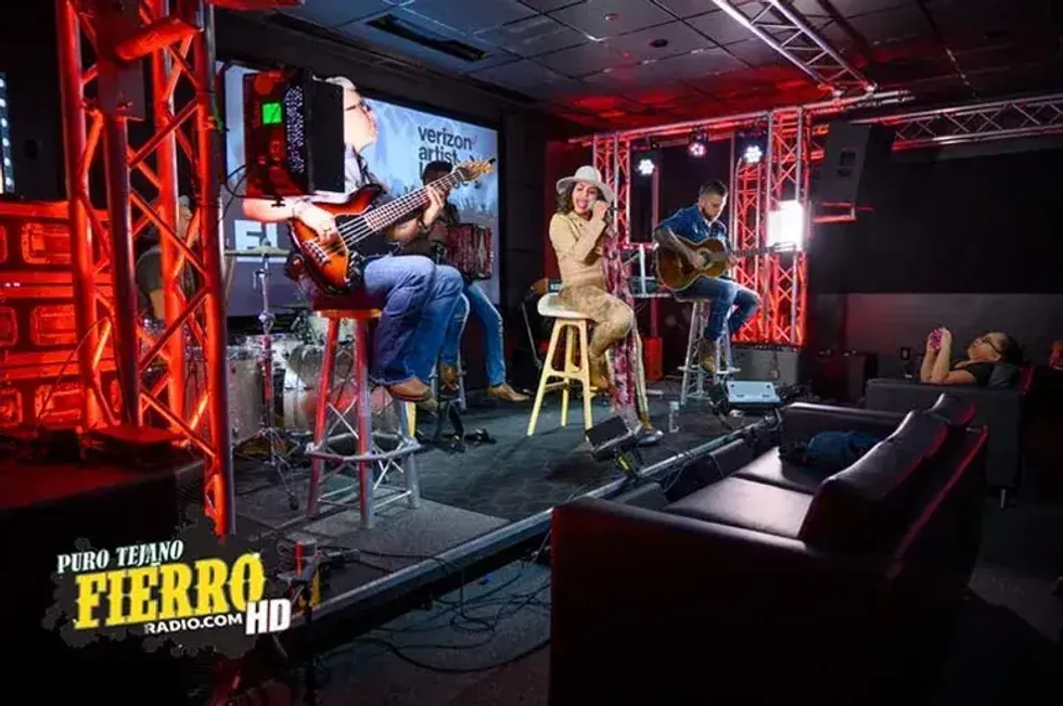 Elida Reyna at the Verizon Artist Lounge