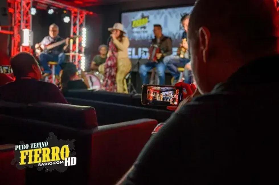 Elida Reyna at the Verizon Artist Lounge