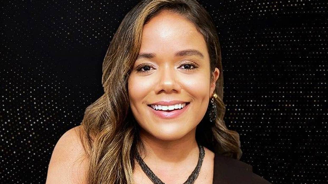 Elsa Sanchez is on weekdays from 10am to 3pm on El Zol 107.9 FM