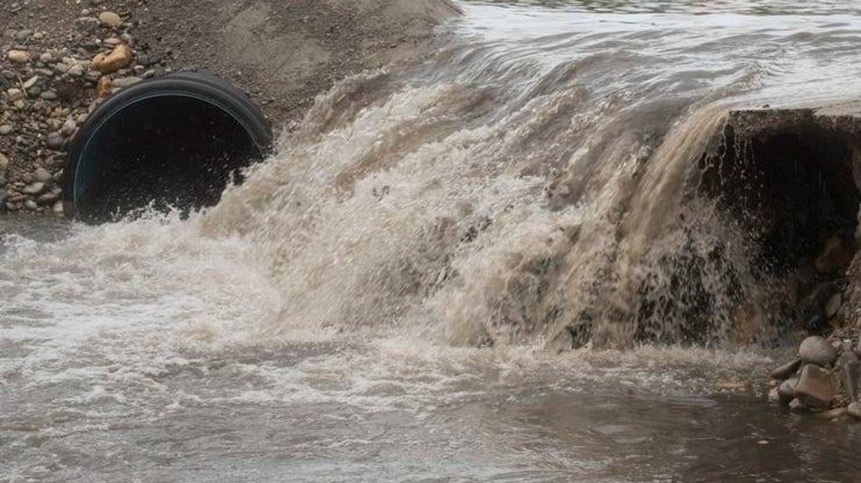 Emergency response crews are scrambling to find the source of a chemical leak on the Huron River in Flat Rock Tuesday afternoon