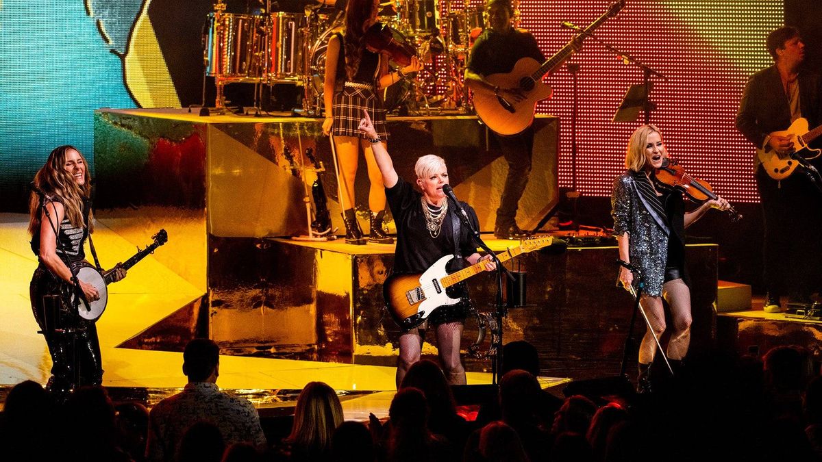 Emily Strayer, Natalie Maines and Martie Maguire of The Chicks