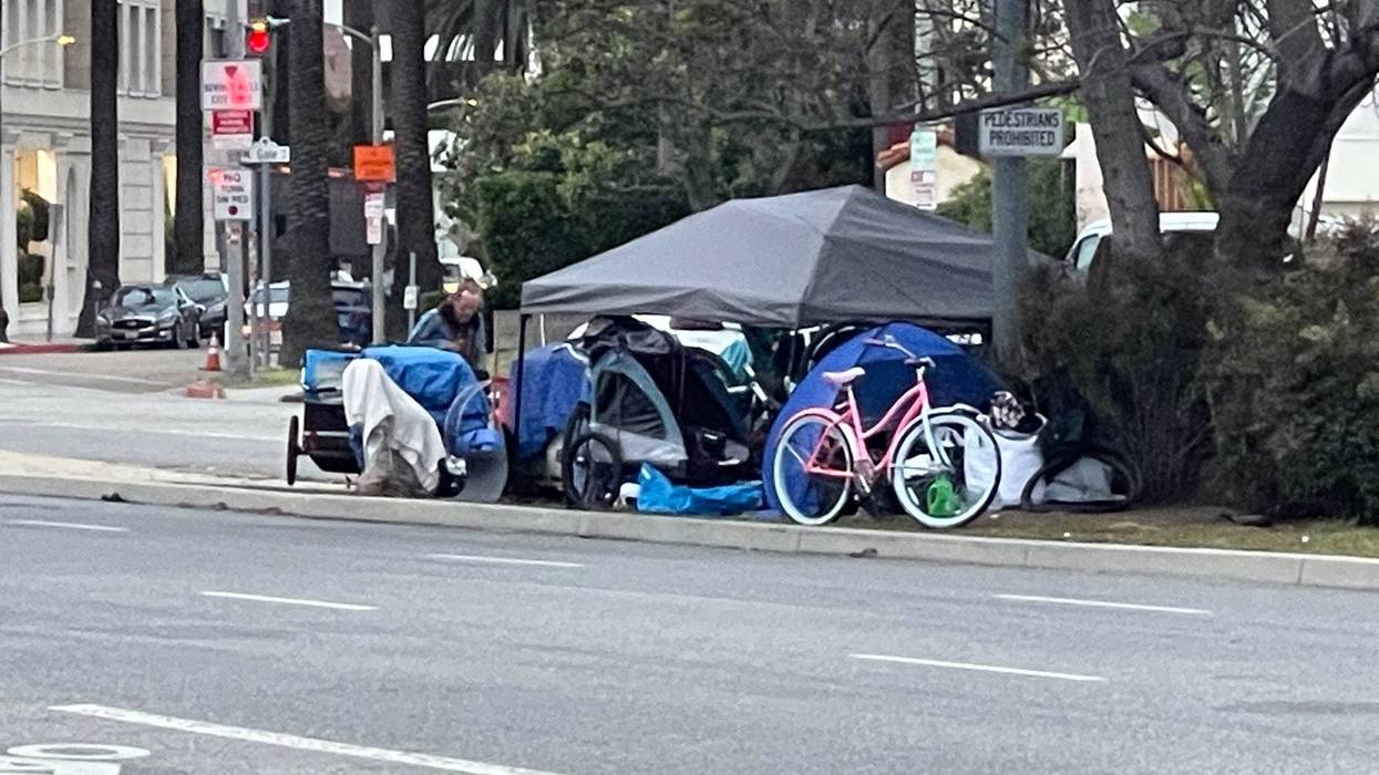 encampment tent on San Vicenete