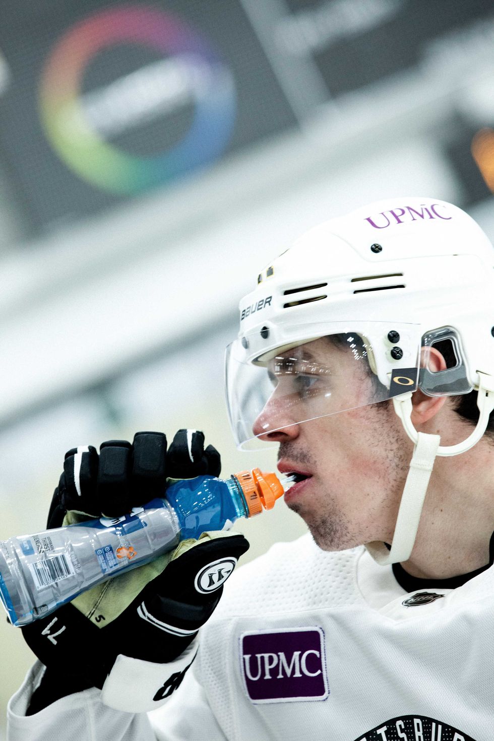 Evgeni Malkin drinking Gatorade