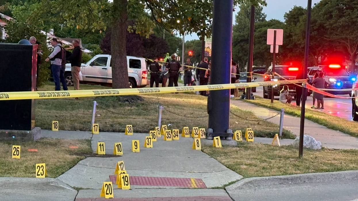 evidence markers on scene of Oak Park deadly shooting