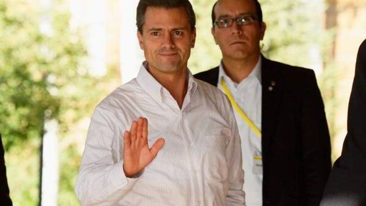 exico's President Enrique Peña Nieto (L) arrives to the Allen & Co. annual conference on July 10, 2013 in Sun Valley, Idaho. The resort will host corporate leaders for the 31st annual Allen & Co. media and technology conference where some of the wealthies