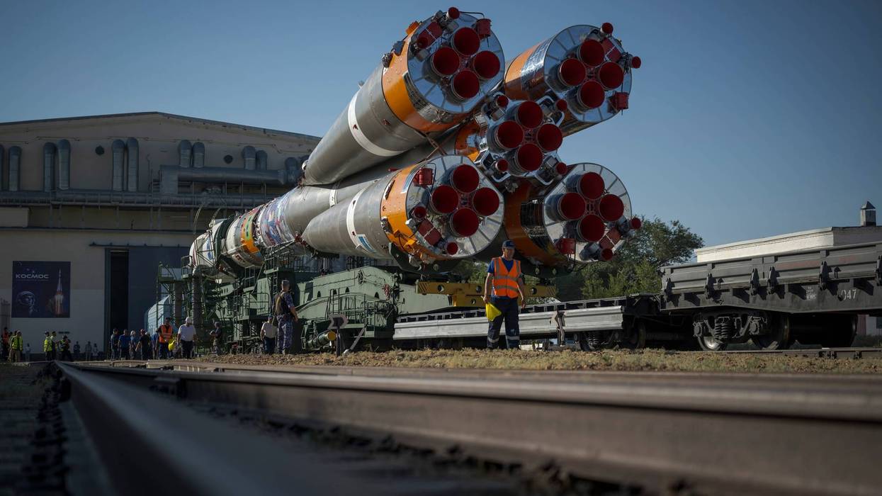 Expedition 75 Soyuz Rollout 31