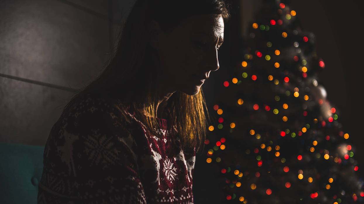 Experts say many Michiganders struggle with negative feelings during the holidays