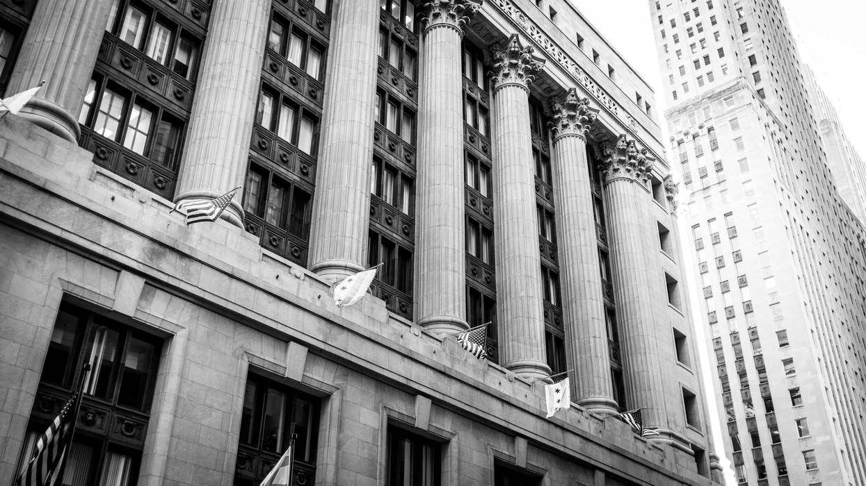 exterior of Chicago City Hall