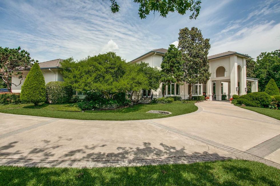 Exterior view of Emmitt Smith