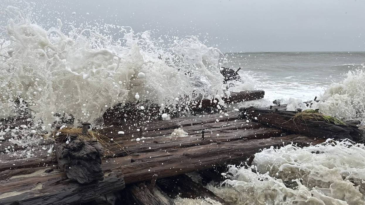 Extreme Weather Shipwreck Uncovered 382