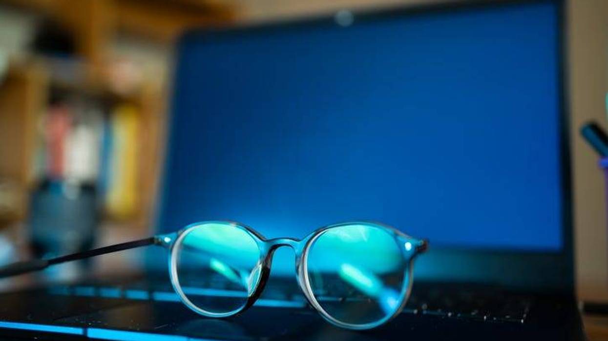 Eyeglasses with blue light filter can protect your eyes from screens