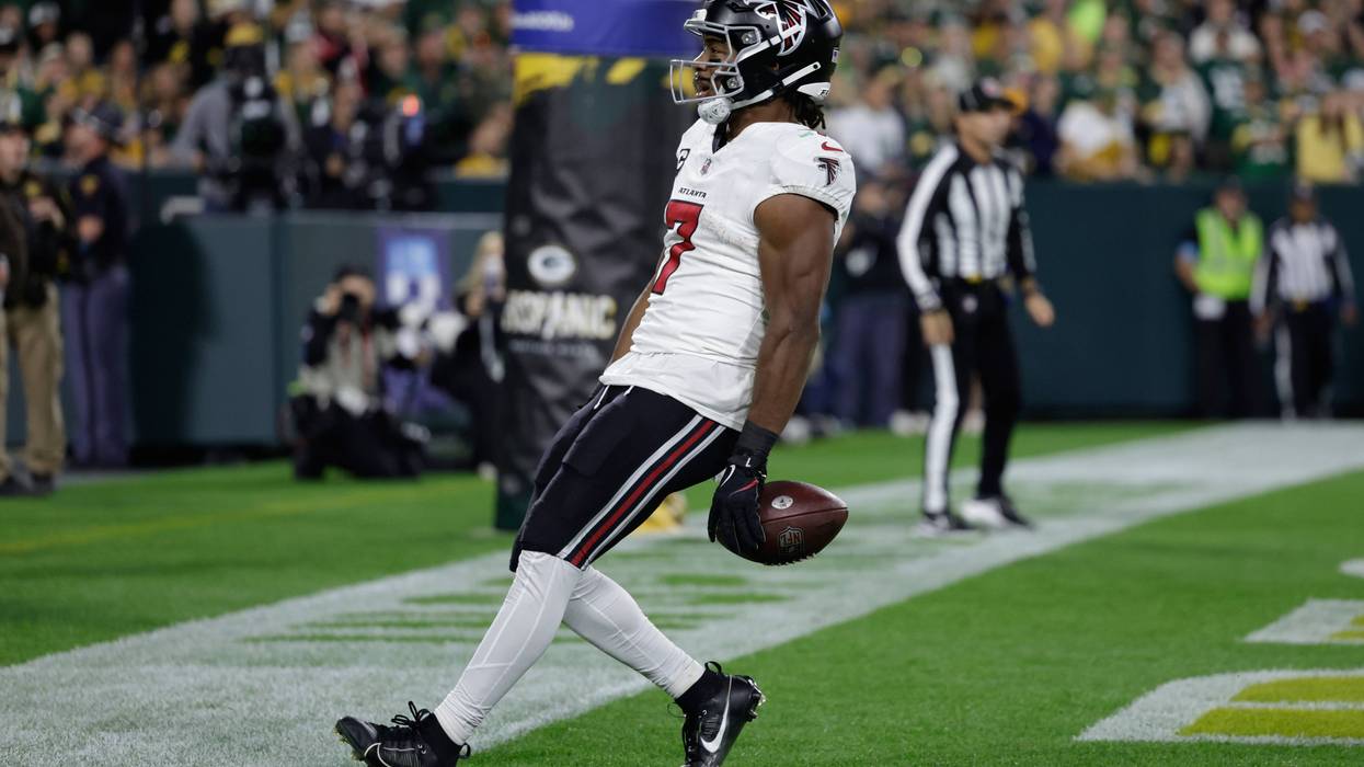 Falcons Packers Football