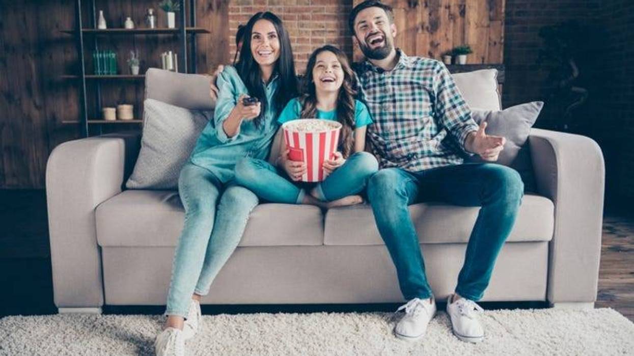 Family_Watching_TV