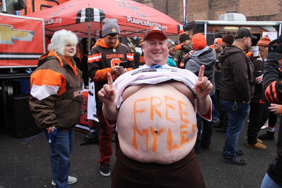 Fan Tailgate 11-24-19