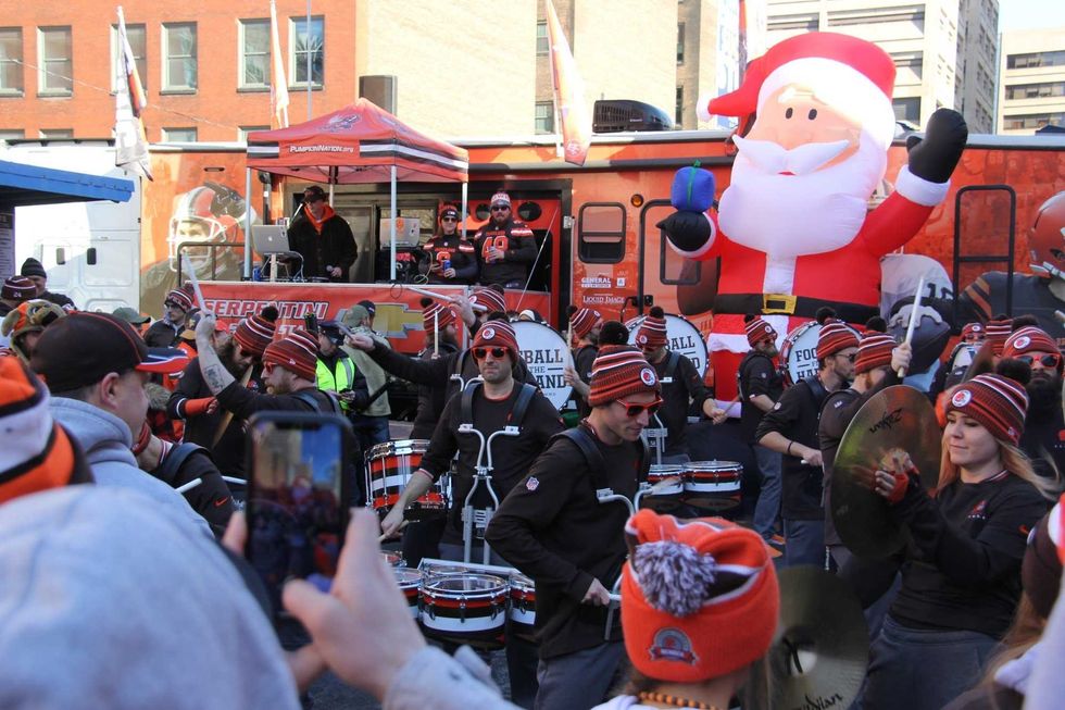 Fan tailgate Barley 12-22-19