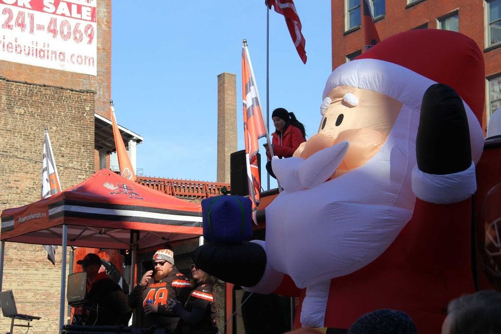 Fan tailgate Barley 12-22-19