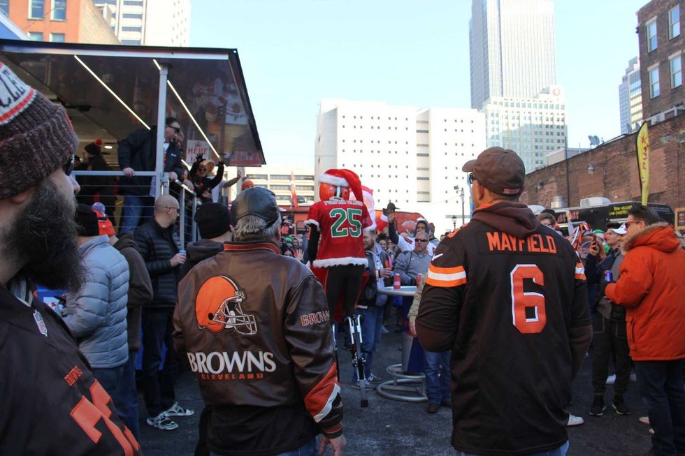 Fan tailgate Barley 12-22-19