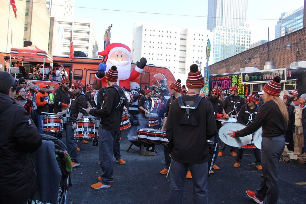 Fan tailgate Barley 12-22-19