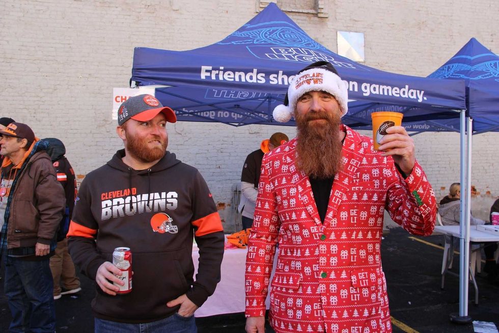 Fan tailgate Barley 12-22-19