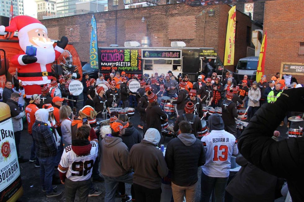 Fan tailgate Barley 12-22-19