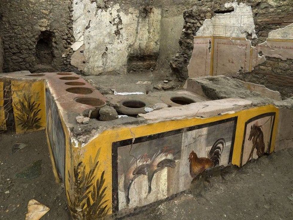 fast-food eatery in pompeii