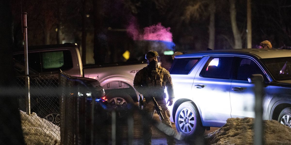 Justice Department considers charges against ICE agent accused of shooting a Venezuelan man in Minneapolis