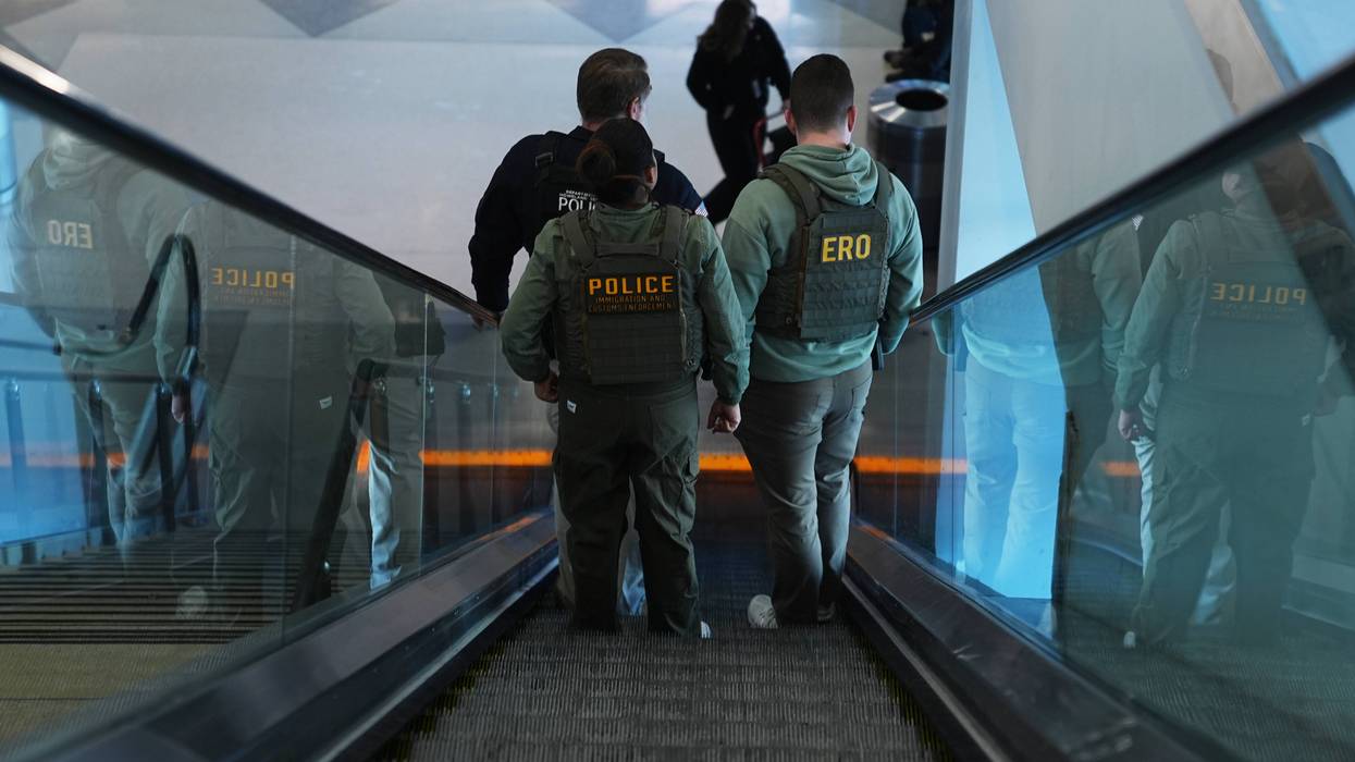 The Latest: Over 450 TSA officers have quit since the partial shutdown began