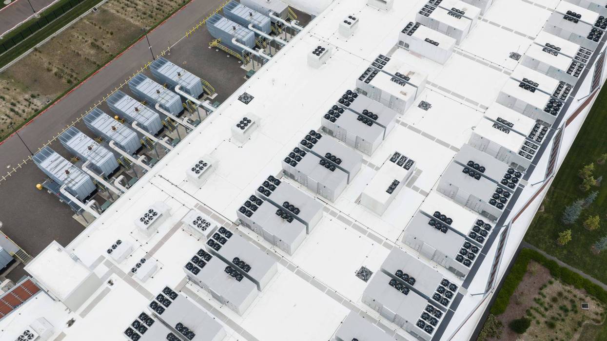 Federal regulators back Trump's plan to speed power to energy-hungry AI data centers