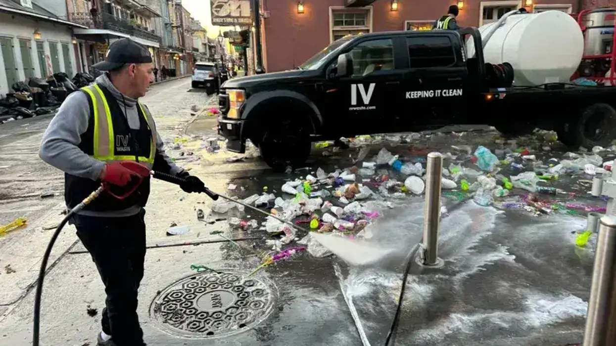 Felix Oyster House files lawsuit against Mayor Cantrell over French Quarter sanitation contract