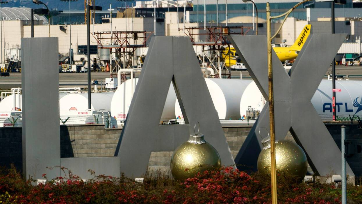 FAA investigates close call on LAX taxiway just weeks after LaGuardia runway crash