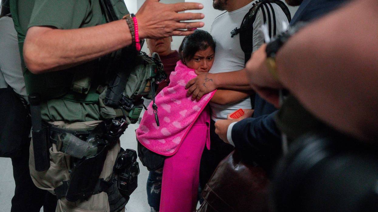 Supreme Court considers letting Trump administration revive restrictive immigration asylum policy