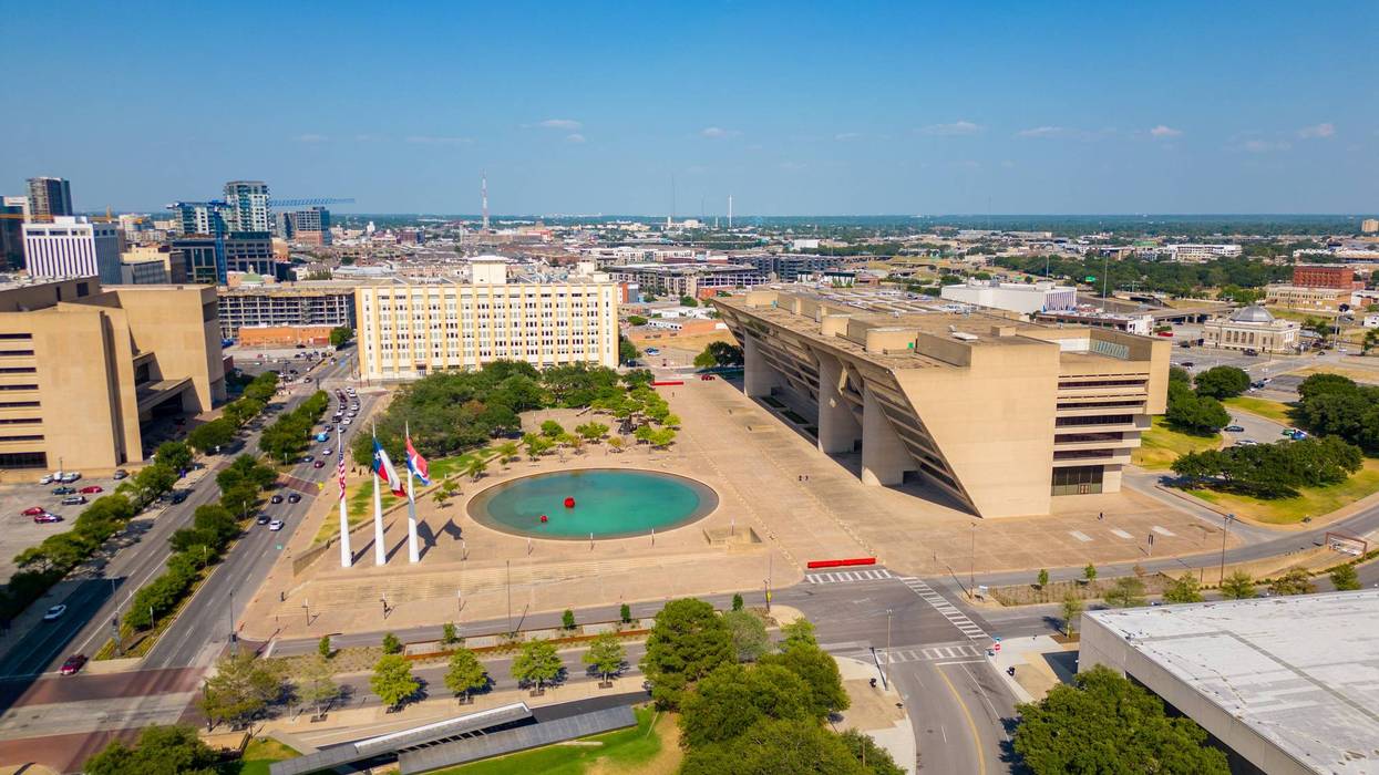 FILE: Dallas City Hall