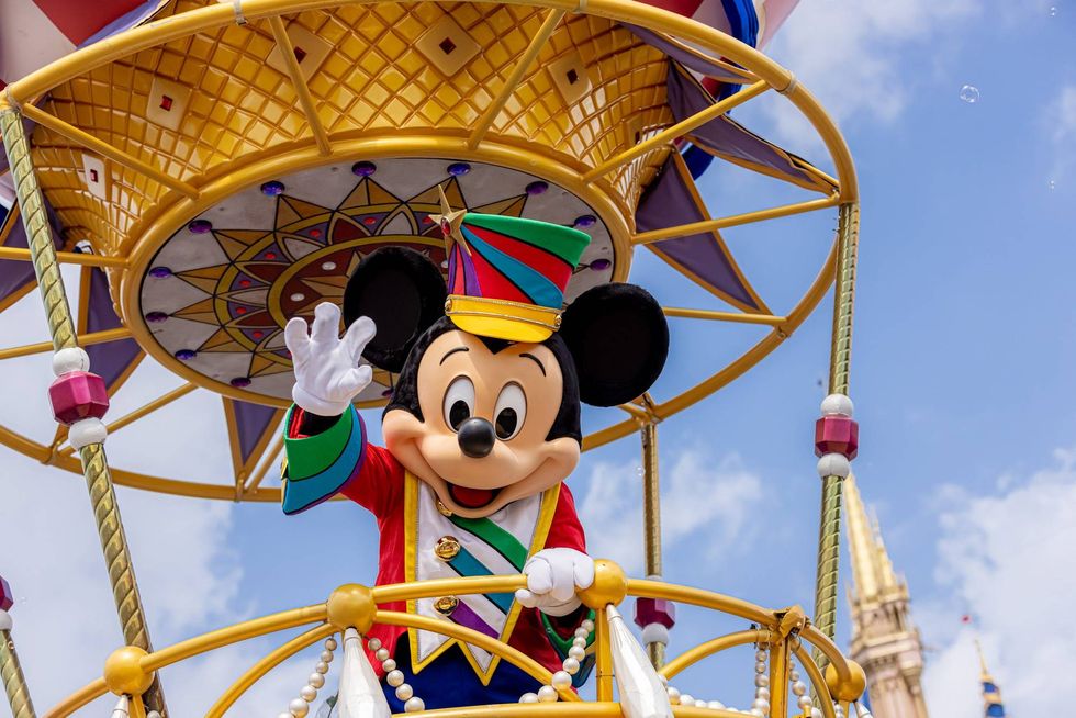 Disney drops distancing, revives character 'meet and greets' for parks, resorts, cruises