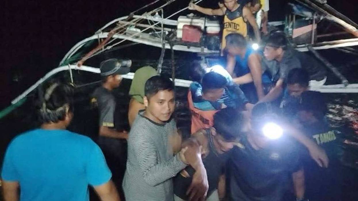 FILIPINAS-TRANSBORDADOR-INCENDIO