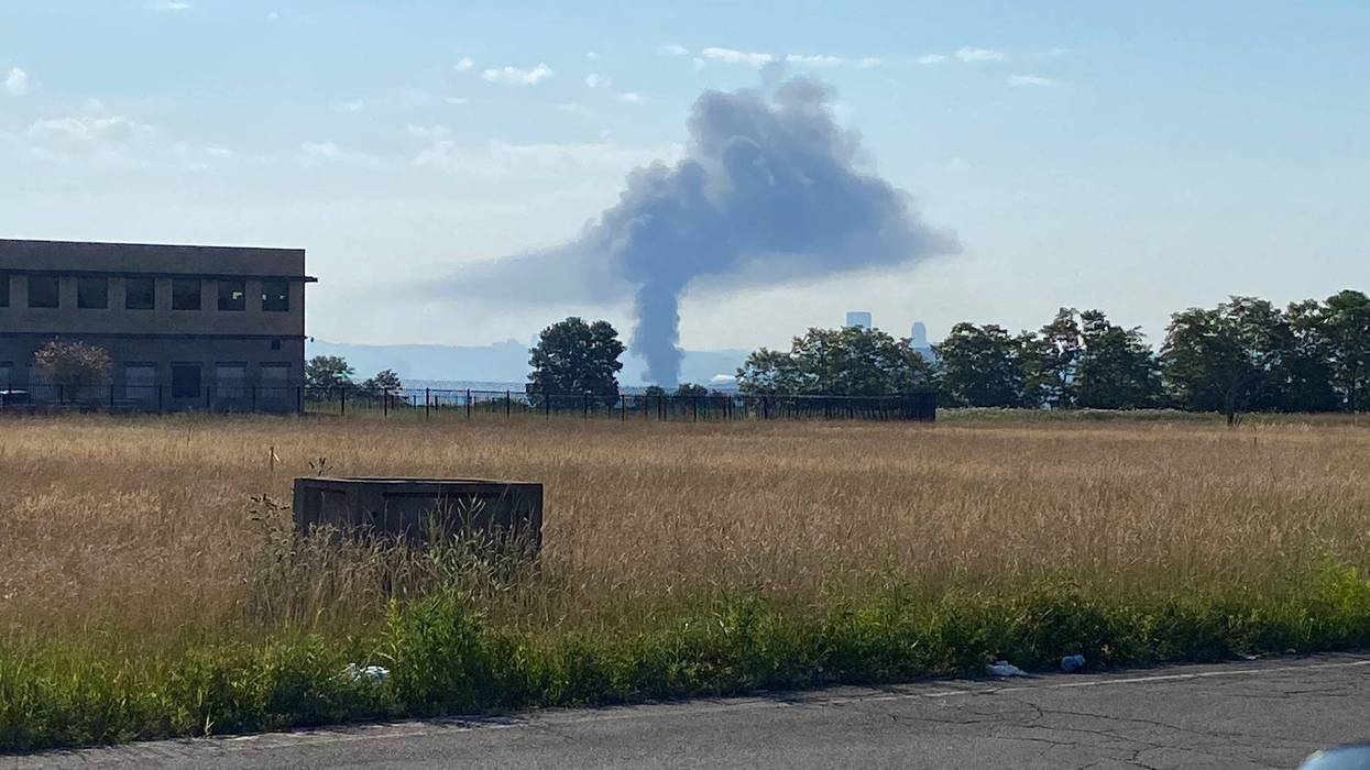 Fire near McKees Rocks seen from Kennedy Township
