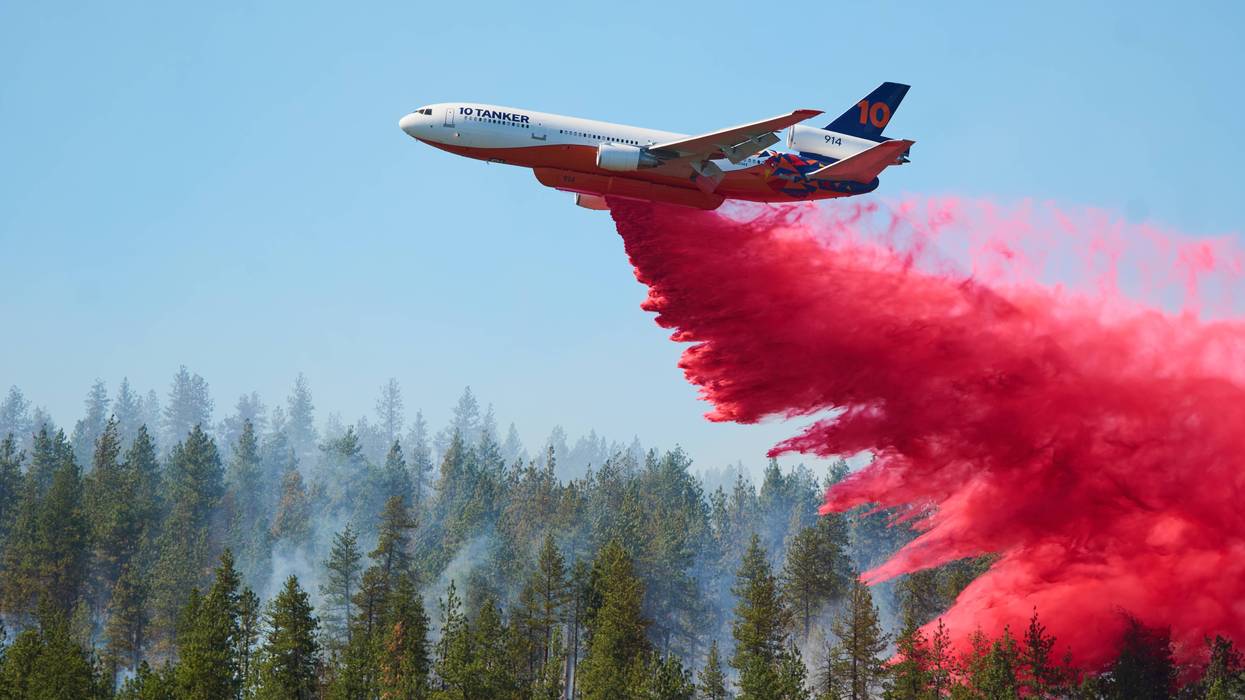 Eastern Washington wildfire forces evacuations and destroys homes