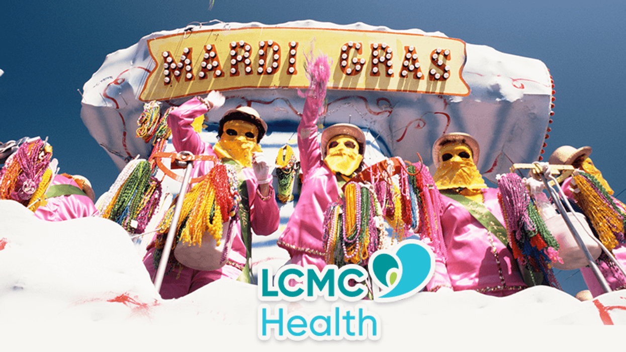 float riders tossing throws