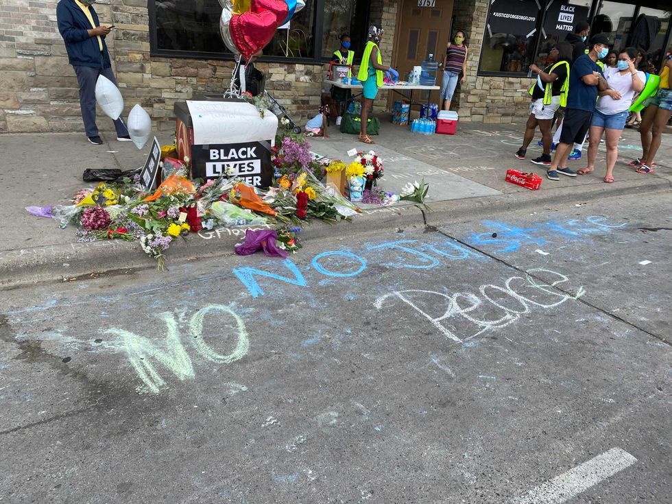 Peaceful protest after death of George Floyd escalates to chaos