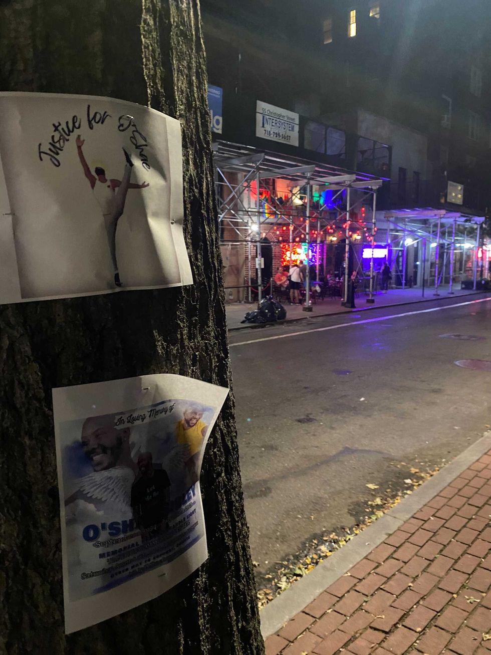 Flyers for O