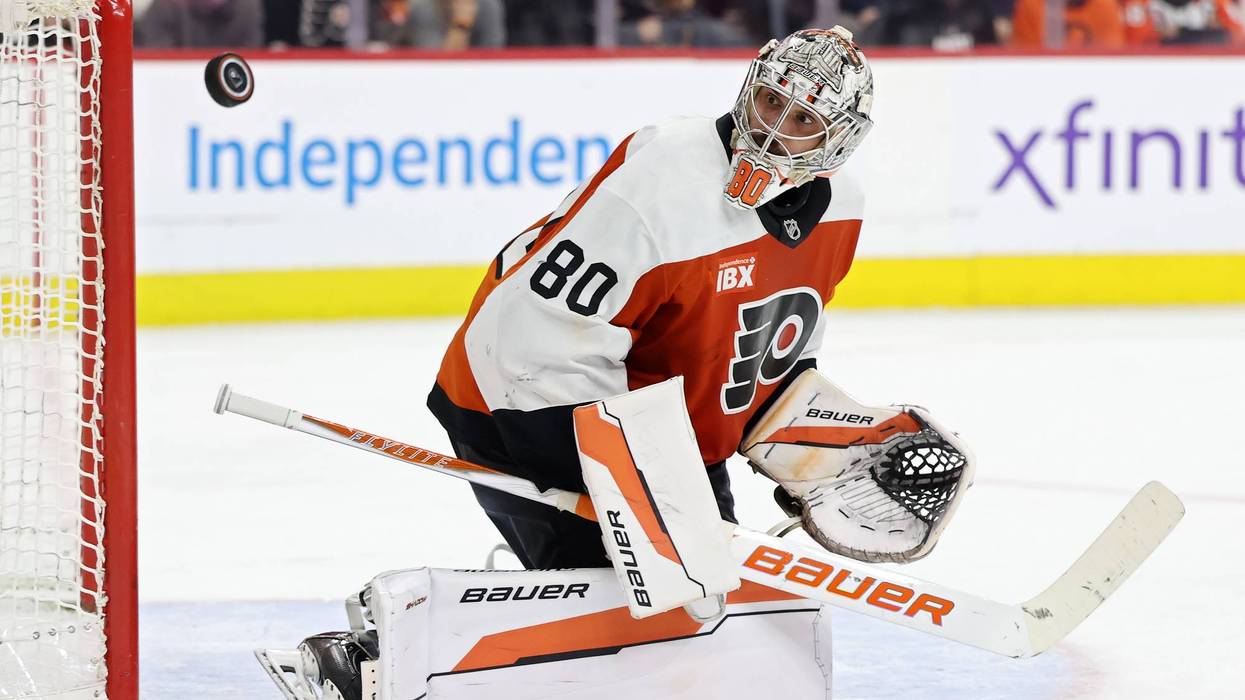 Flyers goalie Dan Vladar