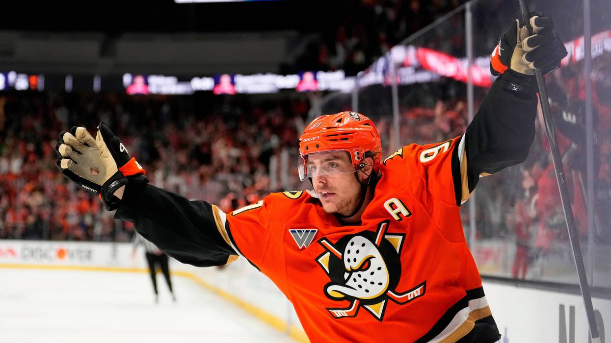 Flyers Offer Carlsson Hockey