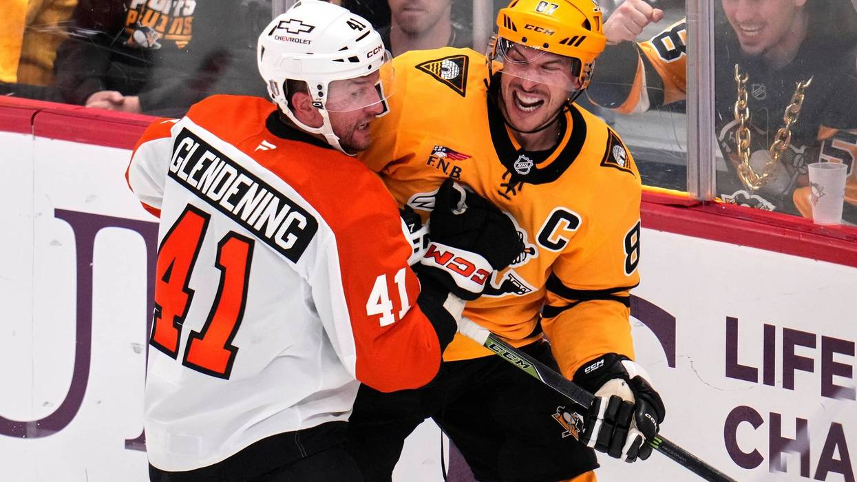 Flyers Penguins Hockey 428
