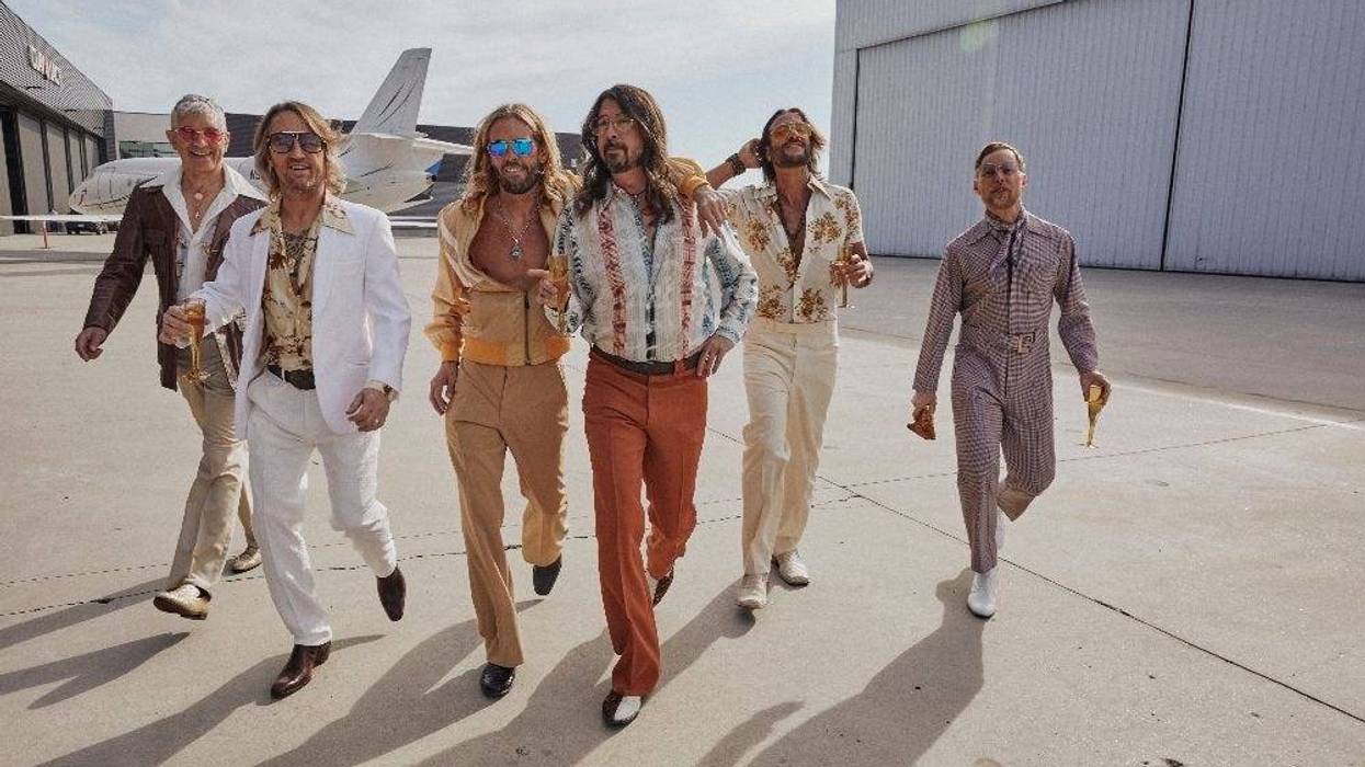 Foo Fighters as The Dee-Gees