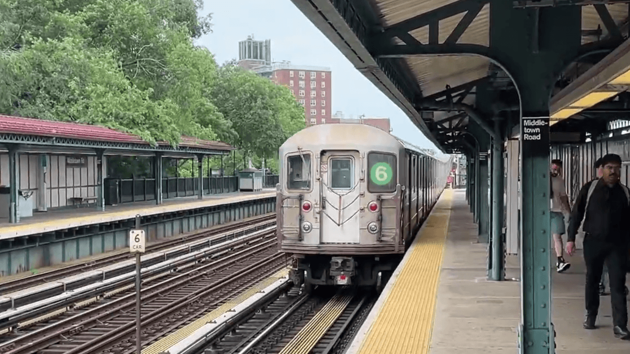 Footage from the scene where Friday morning a 13-year-old boy died while subway surfing.