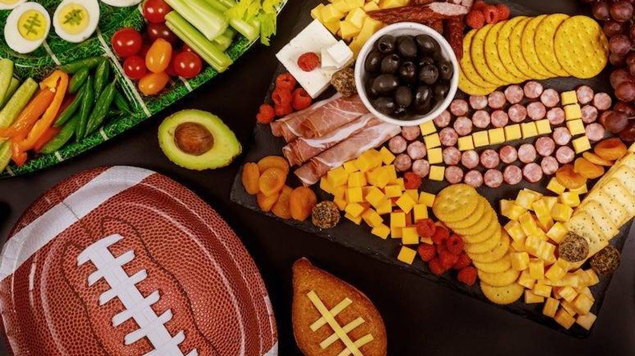 Football, Game Day, Food, Snacks, Charcuterie Board, Veggies, Dip